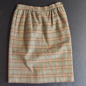 Vtg.70s Pendleton 100% Virgin wool cream+blue houndstooth midi pencil skirt. 8